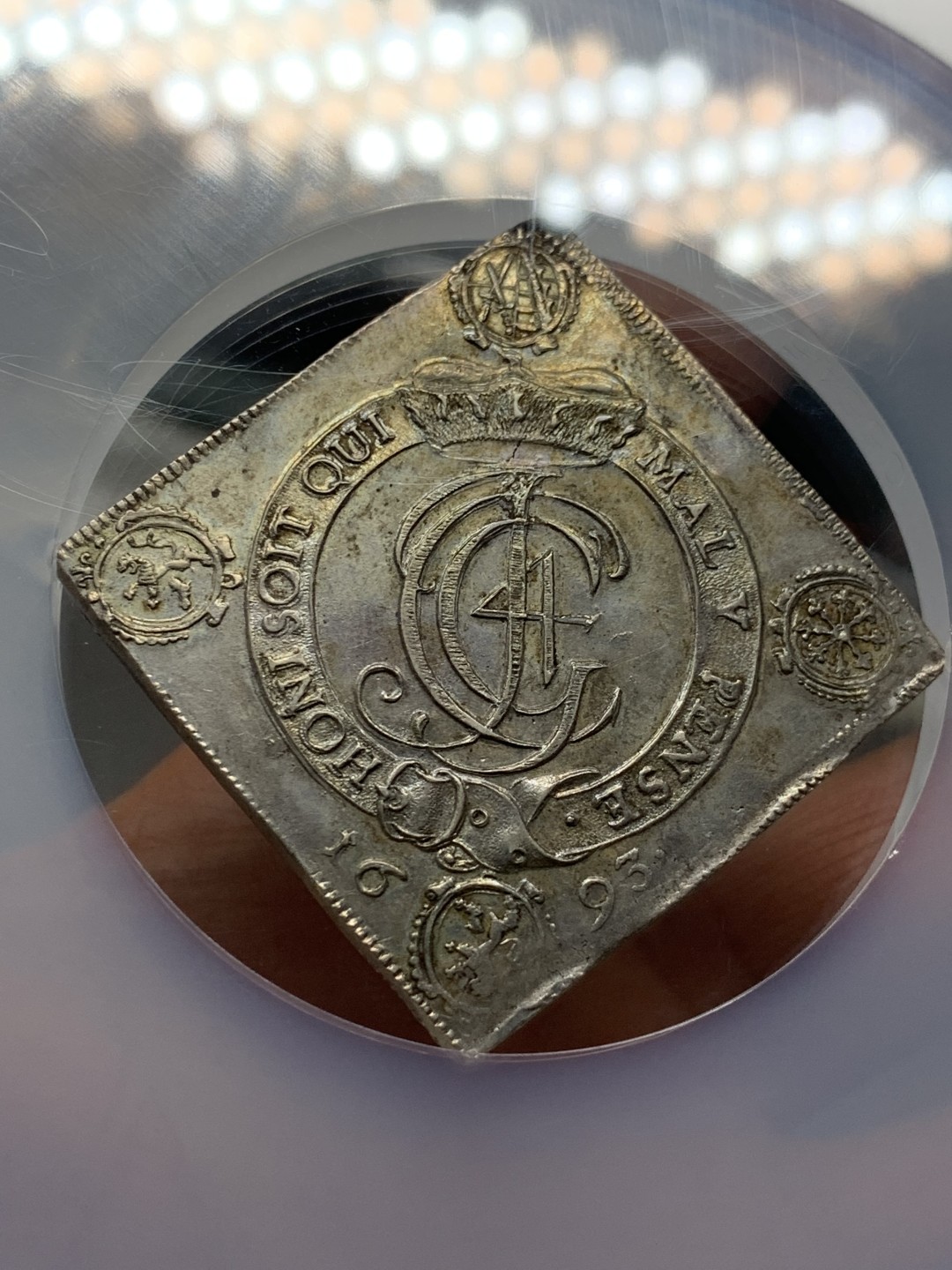 《竞宝斋》第143场-周日，周一 2场 (全场包邮) NGC-MS62 1693年德国萨克森胜利方形泰勒 稀见品种，冠军分，背面设计很精美