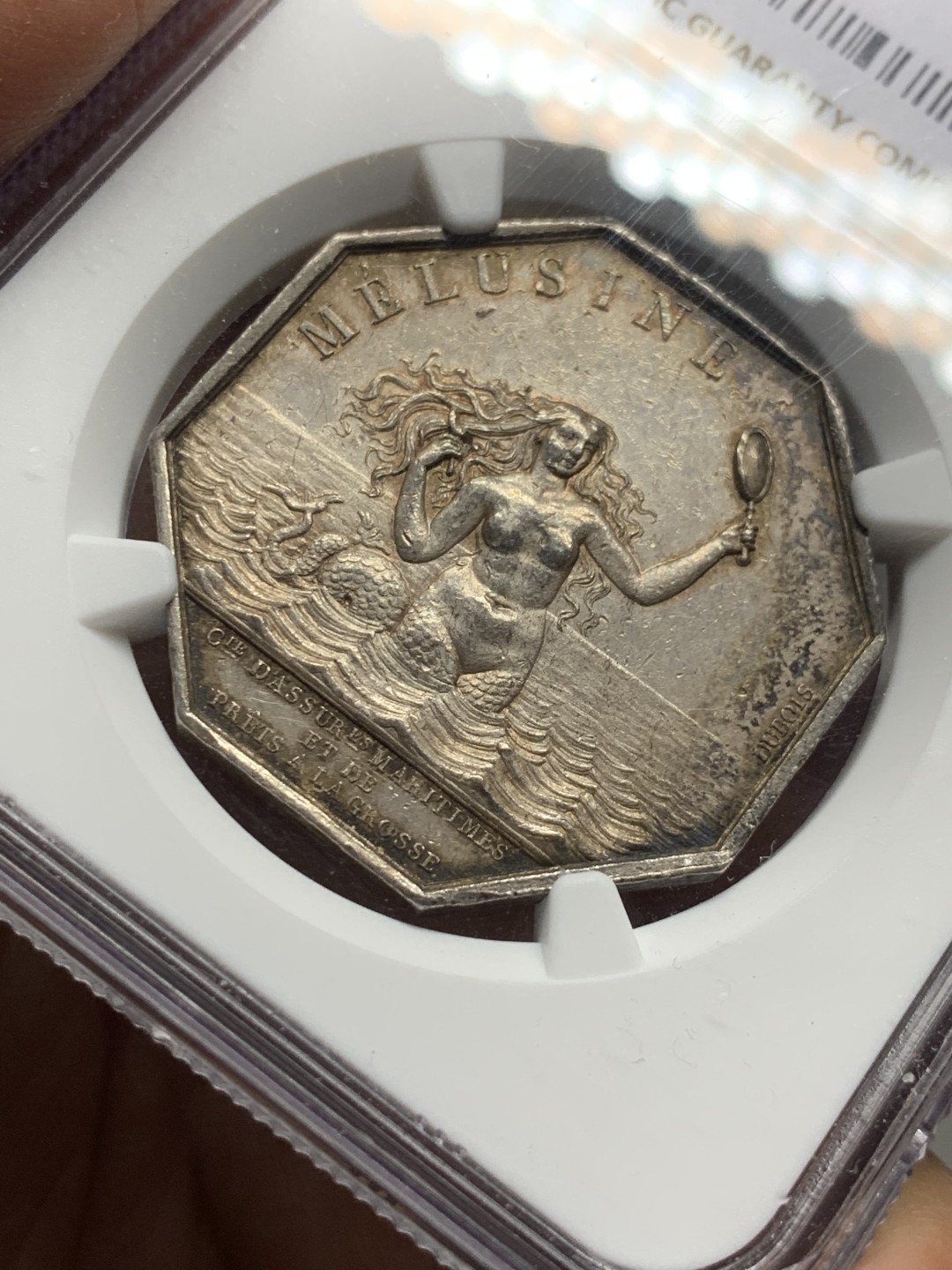 《竞宝斋》第143场-周日，周一 2场 (全场包邮) NGC-AU55 季军分 法国名誉品八角海妖 八角银币 八角目录封面币