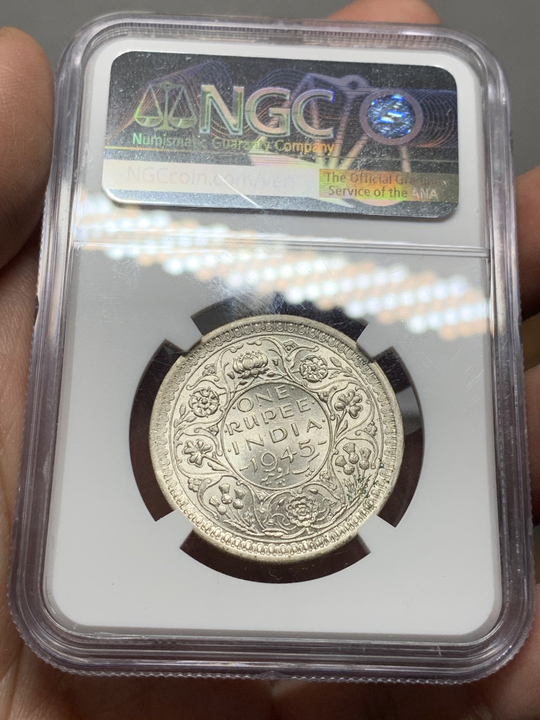 《竞宝斋》第143场-周日，周一 2场 (全场包邮) NGC-MS62 英属印度 1945 1卢比 银币