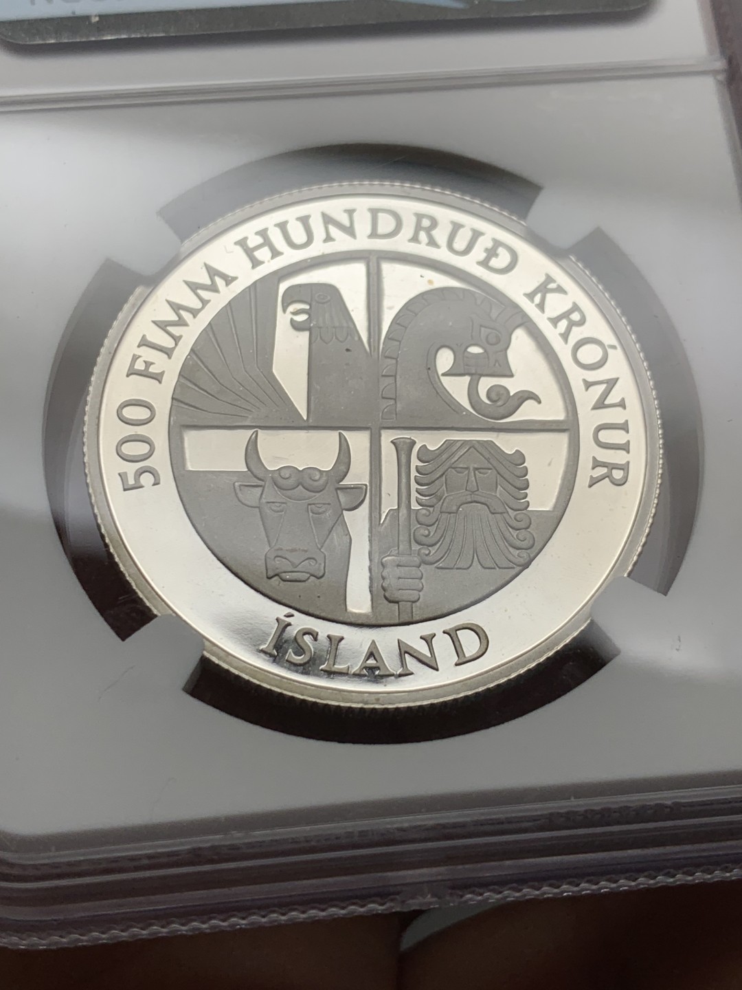 《竞宝斋》第143场-周日，周一 2场 (全场包邮) NGC-PF69 ULTRA CAMEO 1974年 冰岛千年纪念500克朗大银币，牵牛的女人。深度镜面，无暇状态。69顶级分数