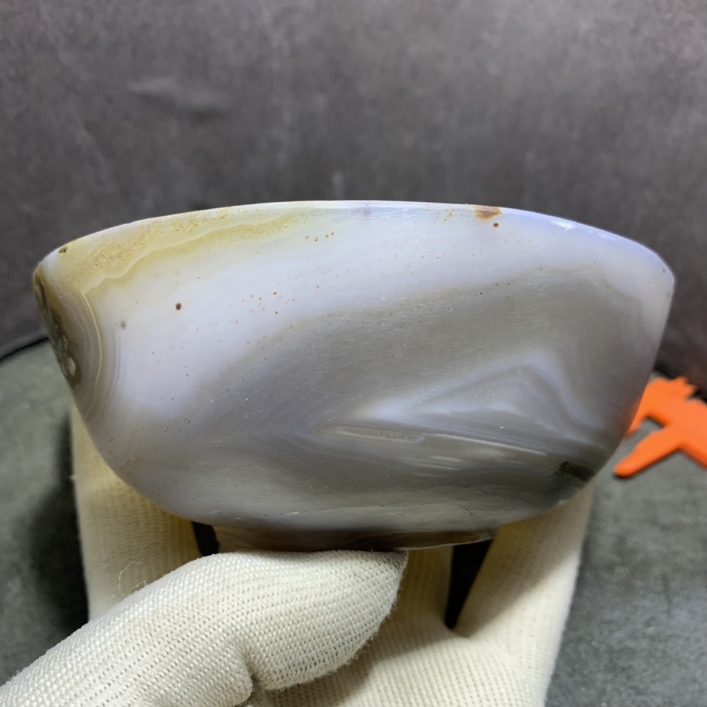 精美高玉化巴西玛瑙亚光饭碗一个，