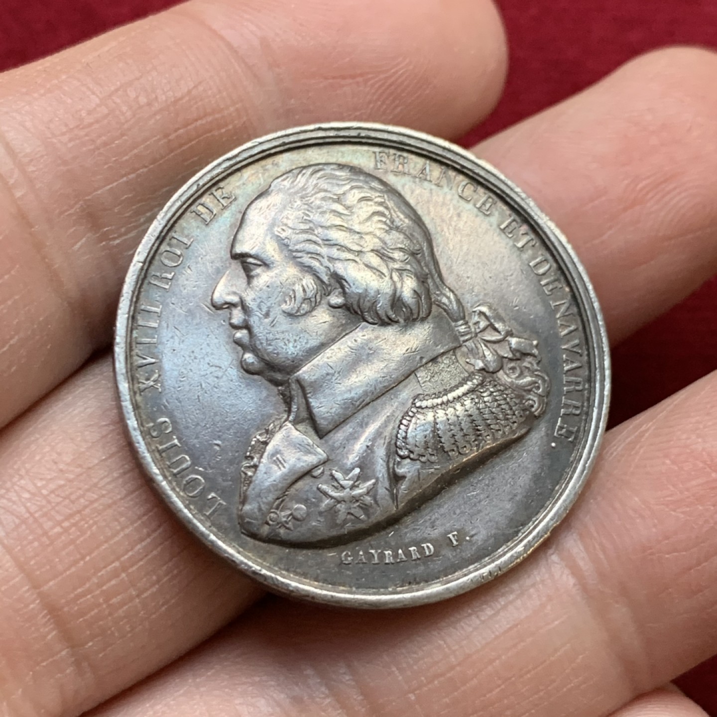 《竞宝斋》第143场-周日，周一 2场 (全场包邮) 法国 路易十八 戎装版 圆形 JETON 银质 这款戎装的非常少见 18.1g 32.6mm （边缘为留银）