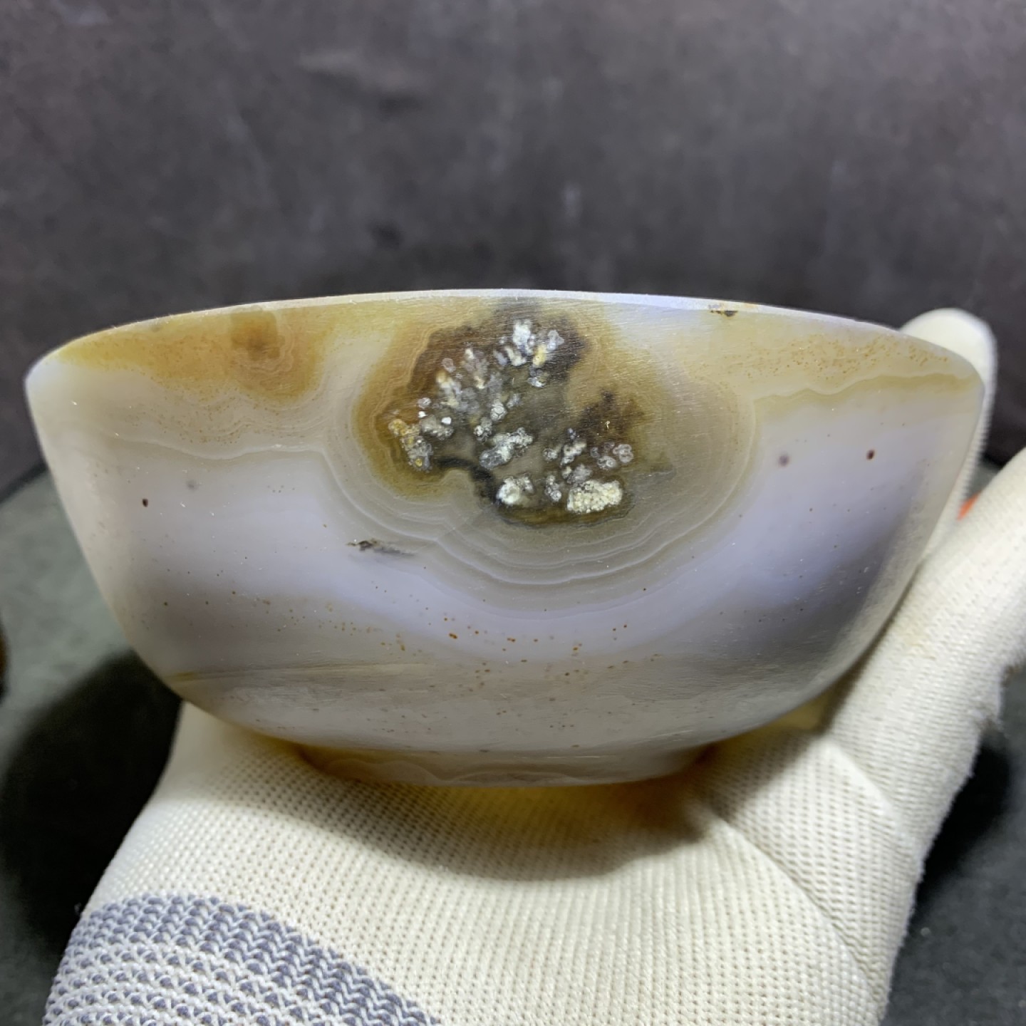 精美高玉化巴西玛瑙亚光饭碗一个，