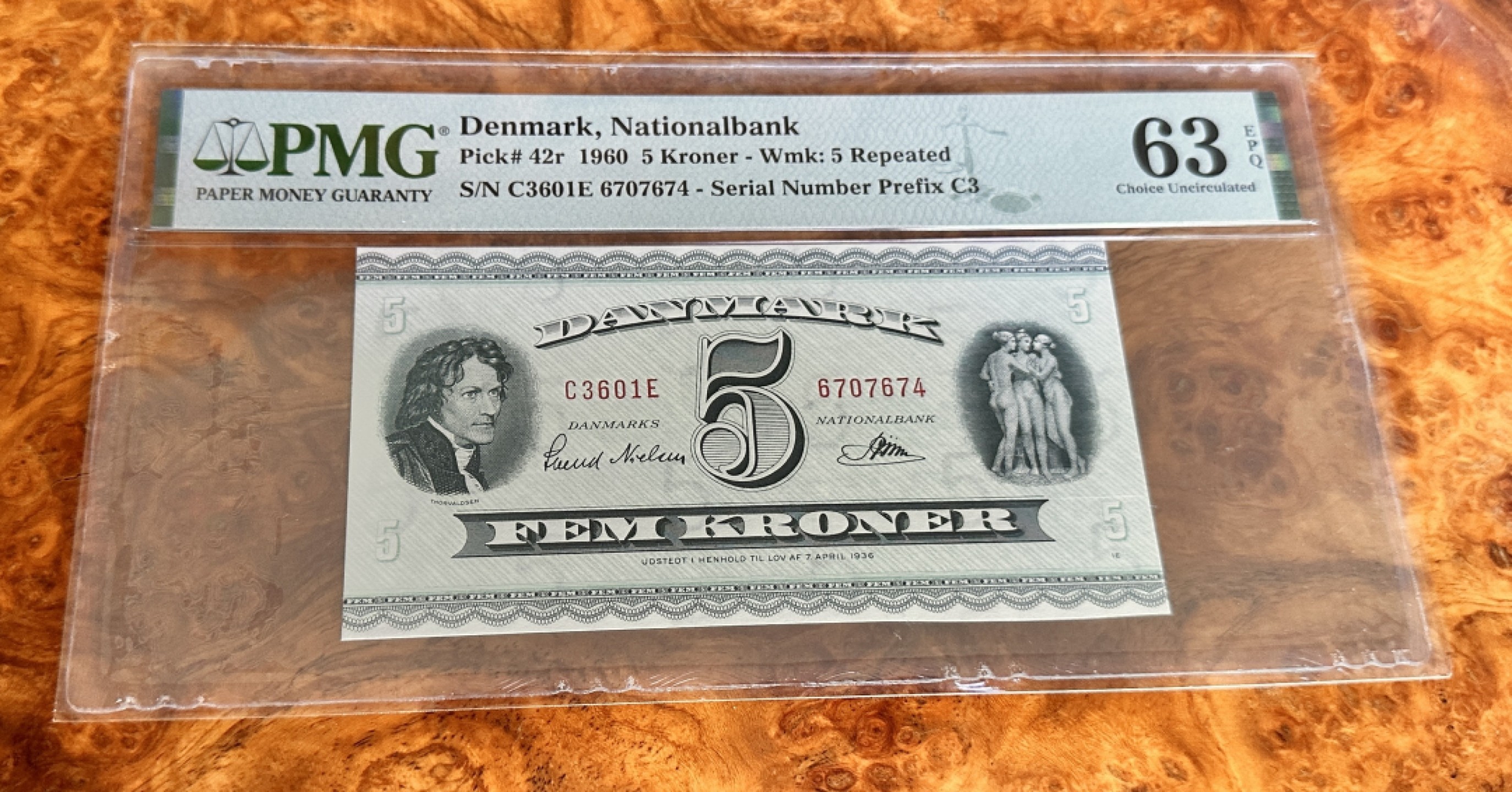 Chase Auction 第19期 - - 外钞、民国钞和人民币混合场！ 1960年丹麦5克朗，PMG63e，美惠三女神！