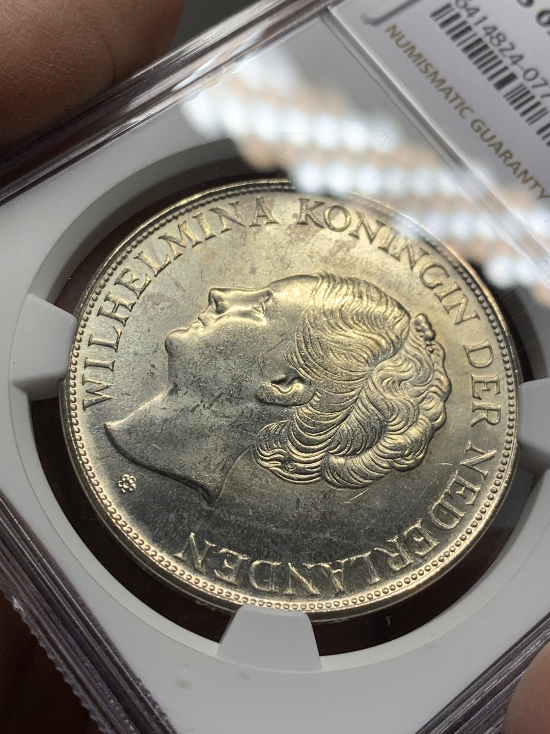 《竞宝斋》第143场-周日，周一 2场 (全场包邮) NGC-MS62 荷属库拉索1944年 2.5盾 女王大银币 殖民地币