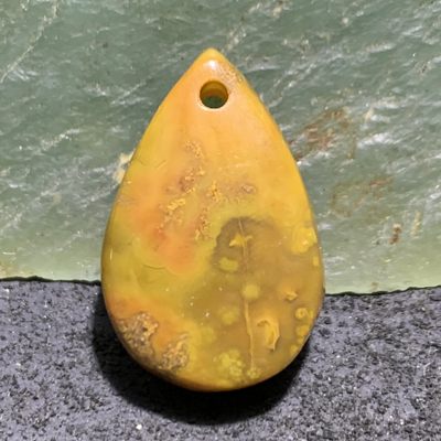 精美战国红玛瑙冰飘吊坠一个， 精美战国红玛瑙冰飘吊坠一个，