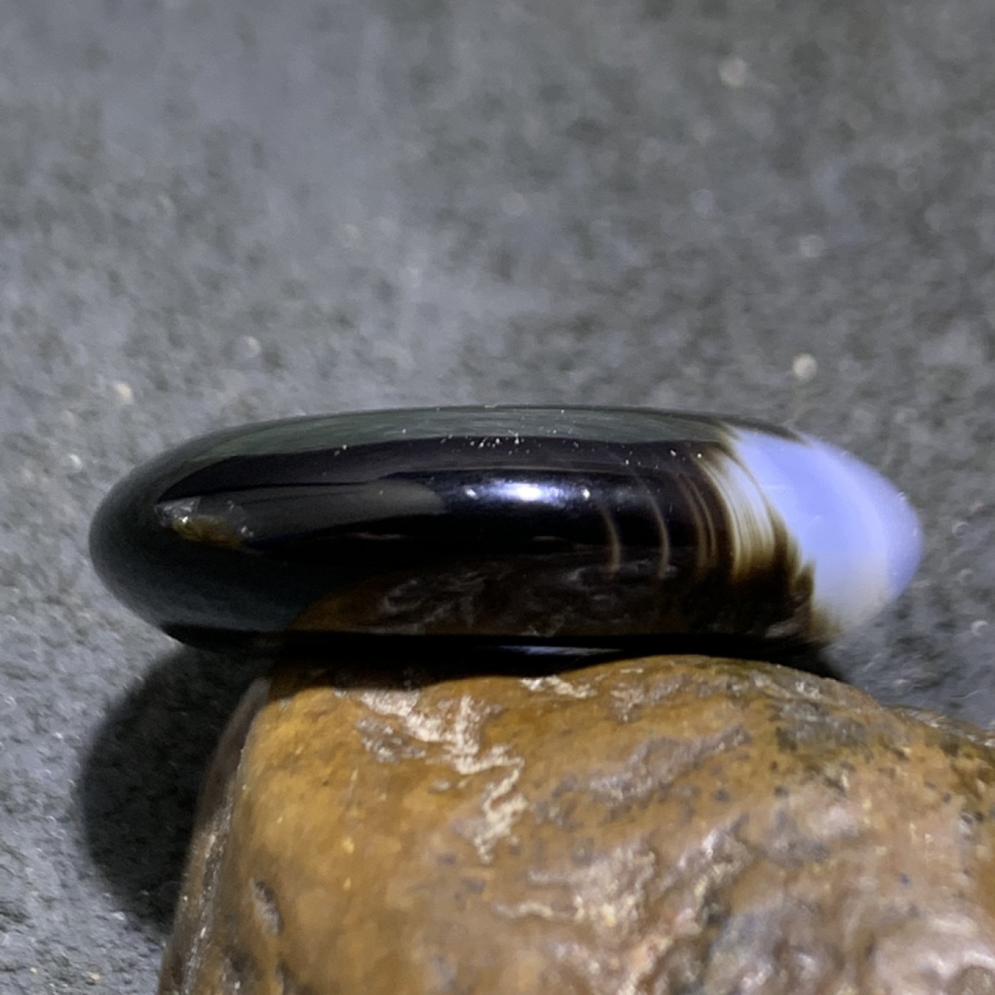精美墨色海洋玉髓平安扣一个