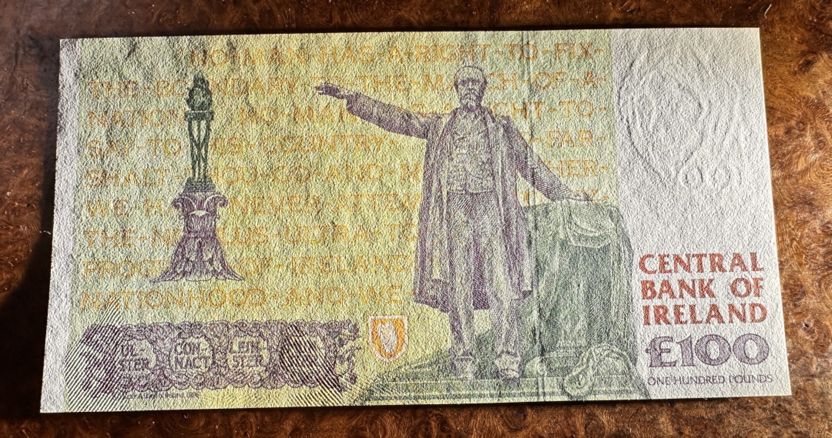 Chase Auction 第19期 - - 外钞、民国钞和人民币混合场！ 爱尔兰C序列100镑，品相如图，UNC！政治家查尔斯·斯图尔特·帕内尔！