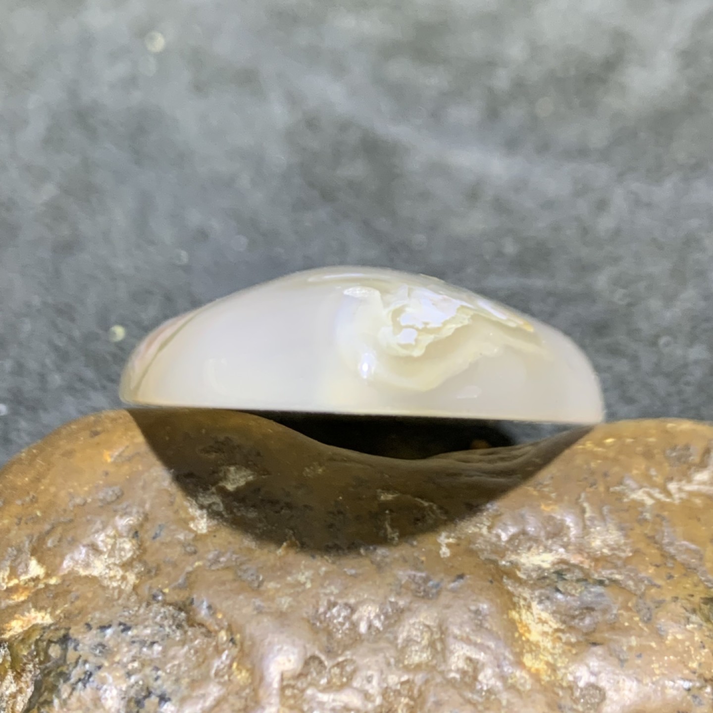 高玉化樱花玛瑙水滴型吊坠一个，