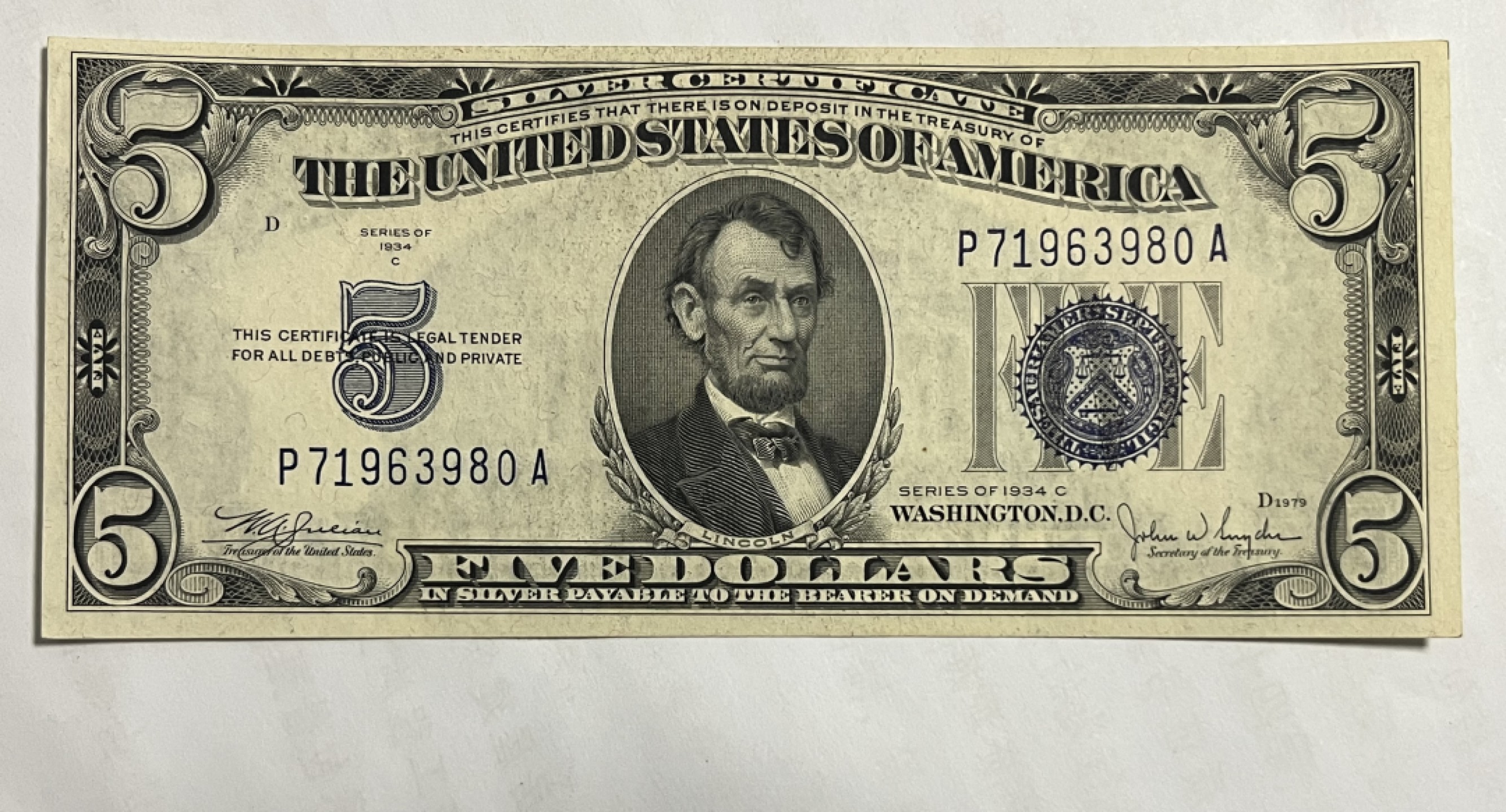 Chase Auction 第19期 - - 外钞、民国钞和人民币混合场！ 1934C版 5美元 银币券 全新UNC 号码无4 稀少版本