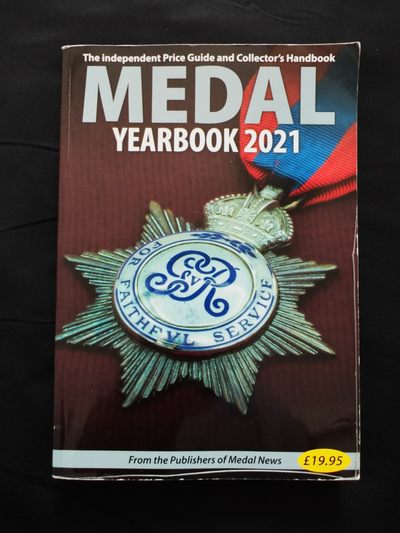 世界精品徽章首拍专场 - 英章工具书，Medal yearbook 2021版，英章收藏必备，品相如图