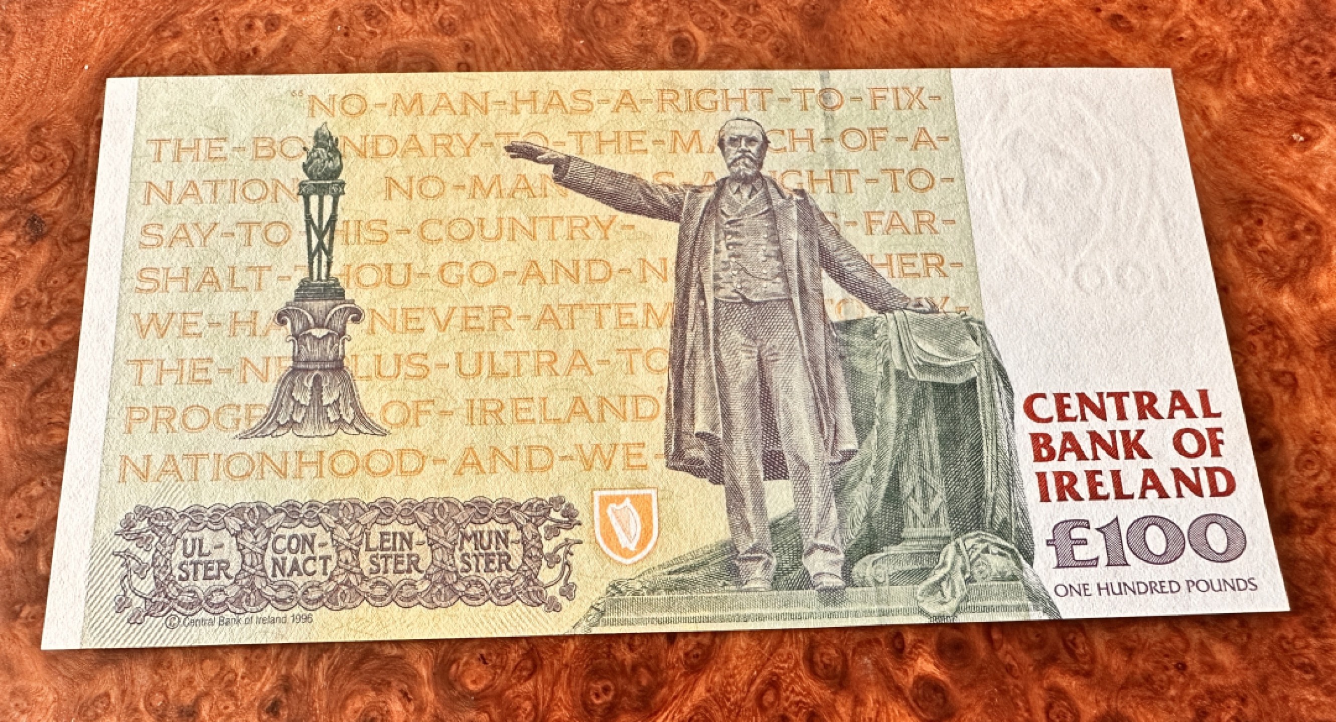 Chase Auction 第19期 - - 外钞、民国钞和人民币混合场！ 爱尔兰C序列100镑，品相如图，UNC！政治家查尔斯·斯图尔特·帕内尔！