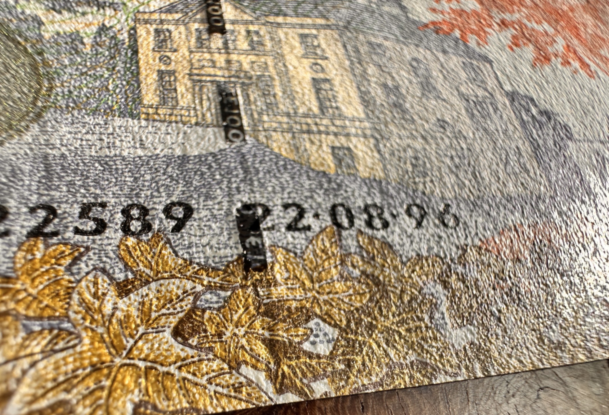 Chase Auction 第19期 - - 外钞、民国钞和人民币混合场！ 爱尔兰C序列100镑，品相如图，UNC！政治家查尔斯·斯图尔特·帕内尔！