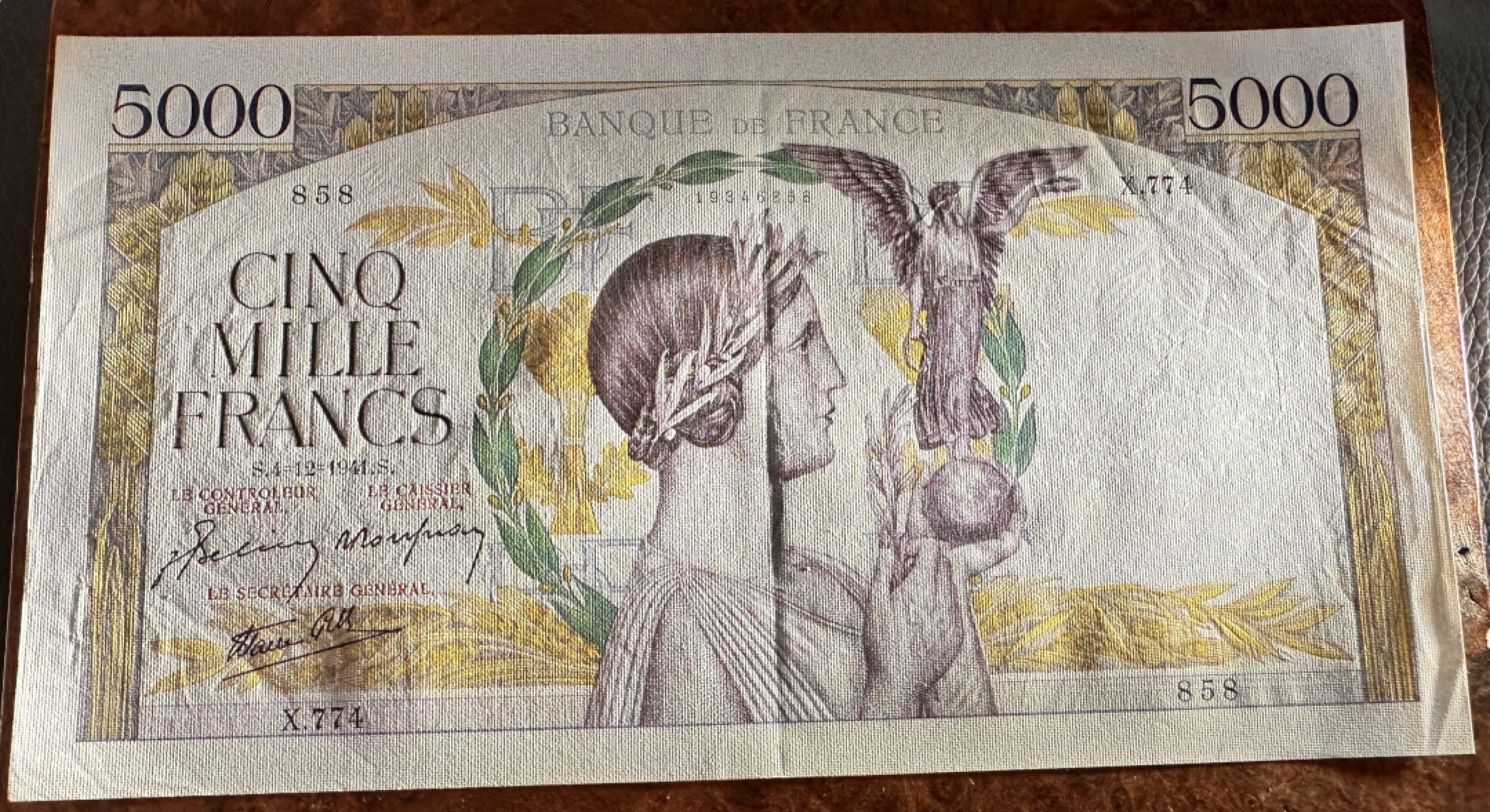 Chase Auction 第19期 - - 外钞、民国钞和人民币混合场！ 法国早期5000法郎，胜利女神，品相如图，AU，无针孔！