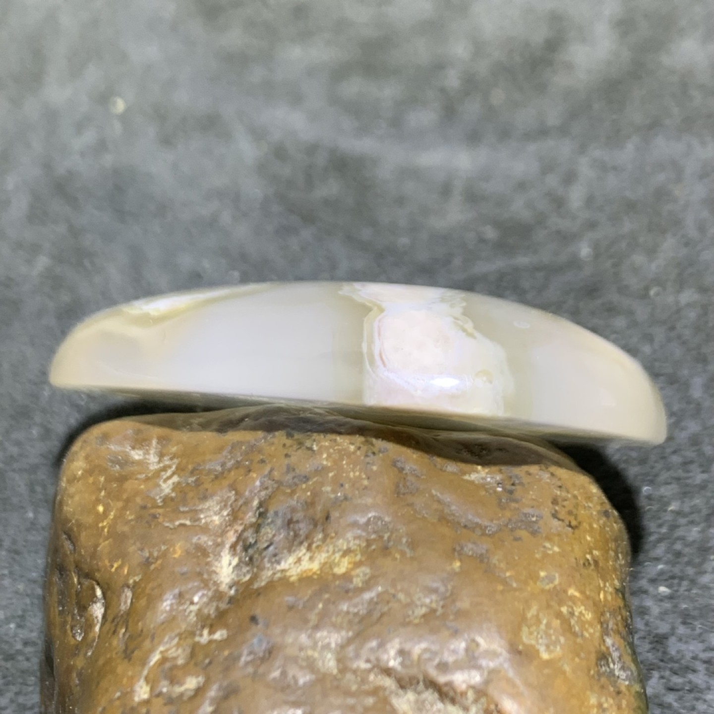 高玉化樱花玛瑙水滴型吊坠一个，