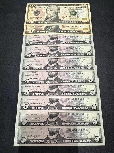 《外钞收藏家》第二百五十一期 - 5美元八张 10美元两张 一起 全新UNC