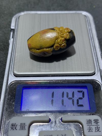 精美亚光战国红玛瑙手工俏色巧雕小鸡鲜花桶珠珠一个， 精美亚光战国红玛瑙手工俏色巧雕小鸡鲜花桶珠珠一个，