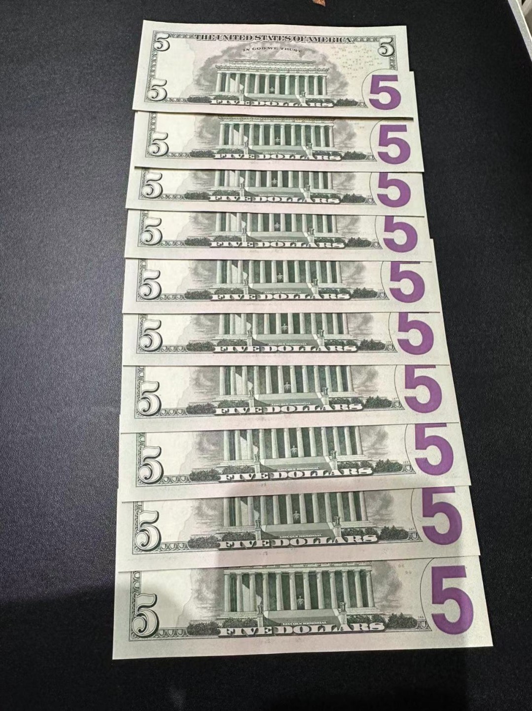 《外钞收藏家》第二百五十一期 5美元 标准10连号 全新UNC