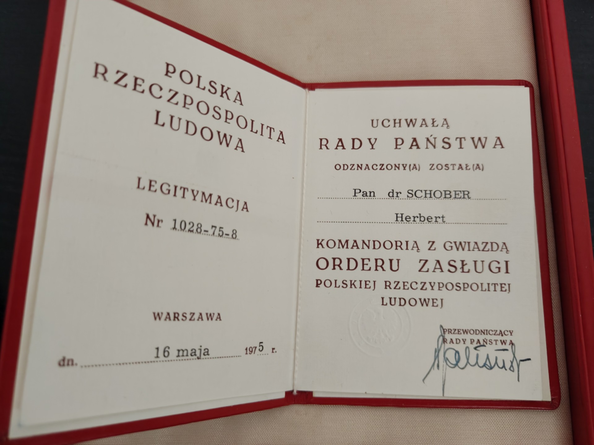 全场0元起拍 第38期 咸鱼国勋章拍卖专场 3月15日（周三）下午6：00开始 波兰人共版大军官级共和国功绩勋章带证书