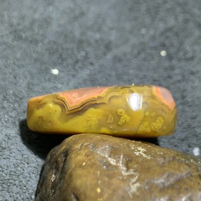 精美战国红玛瑙冰飘吊坠一个， 精美战国红玛瑙冰飘吊坠一个，