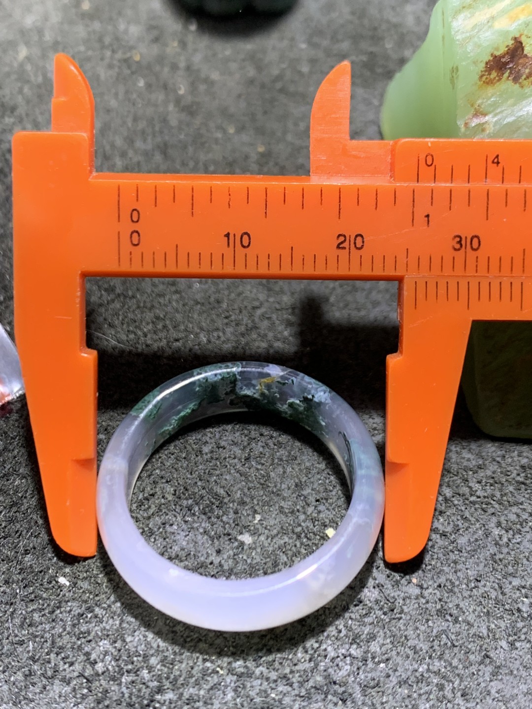 冰透高润度水草玛瑙通货戒指三个，