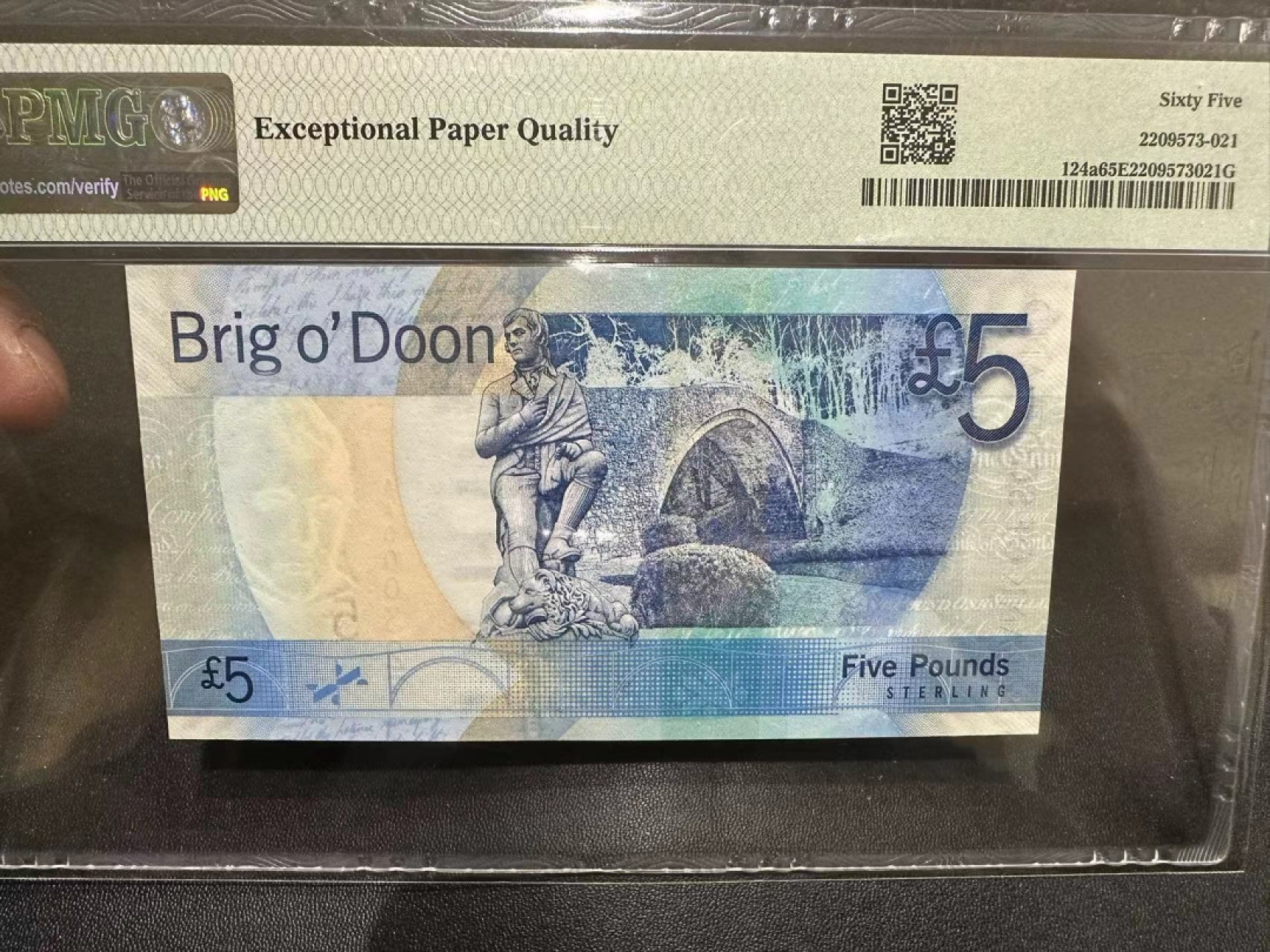 《外钞收藏家》第二百五十一期 2007年苏格兰5镑 AA首发冠 327号 PMG65