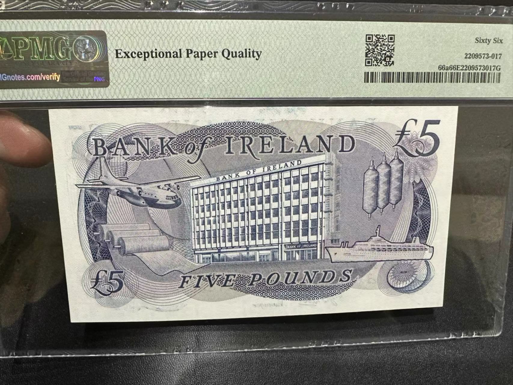 《外钞收藏家》第二百五十一期 1983年爱尔兰5镑 PMG66