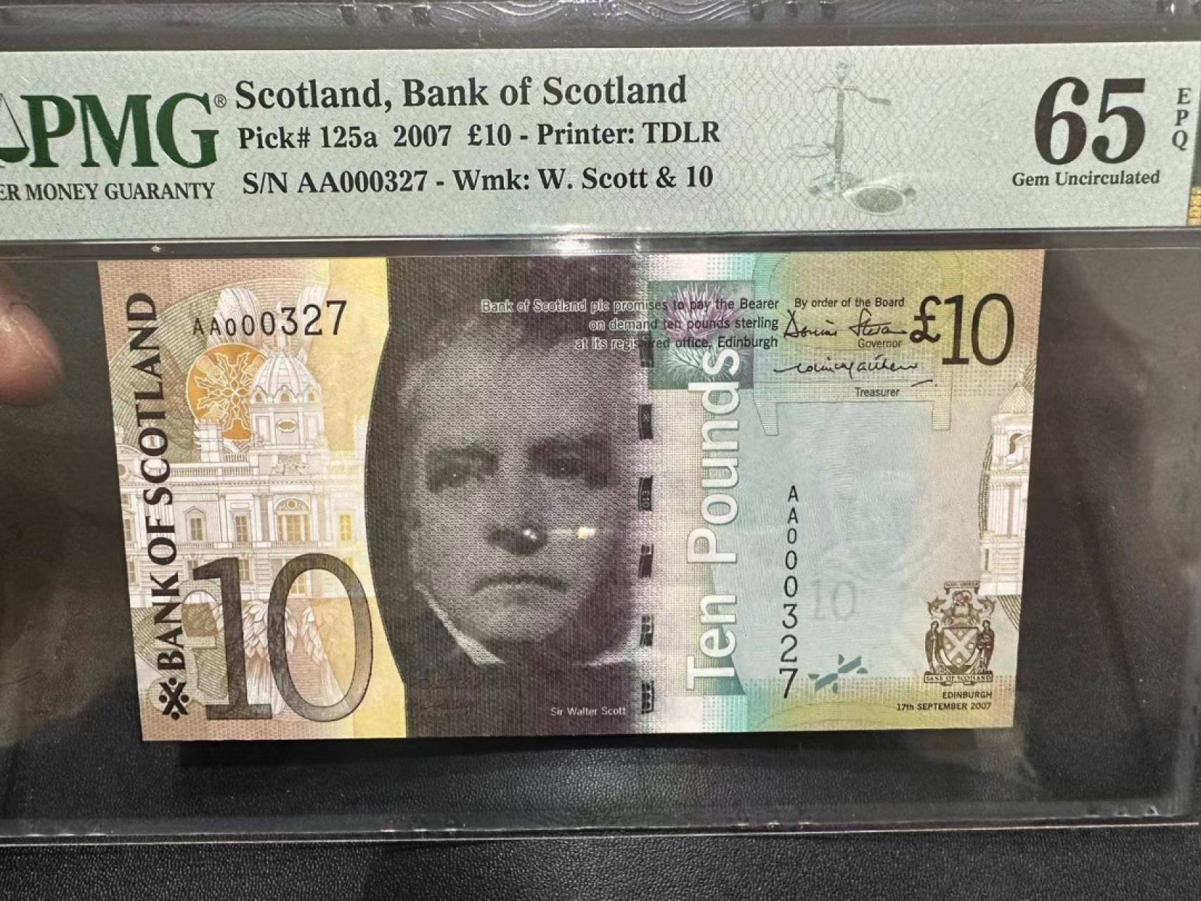 《外钞收藏家》第二百五十一期 2007年苏格兰10镑 AA首发冠 327号 PMG65