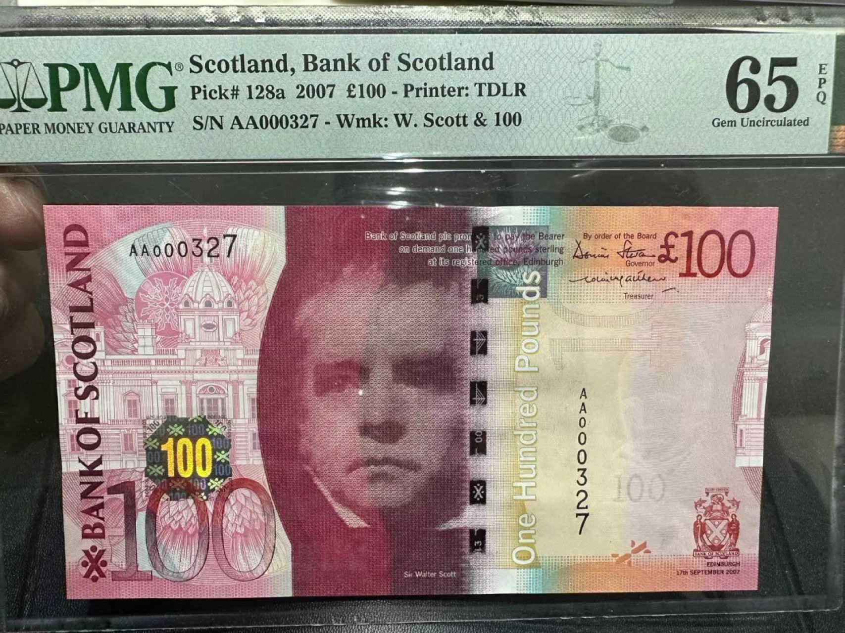 《外钞收藏家》第二百五十一期 2007年苏格兰100镑 AA首发冠 327号 PMG65