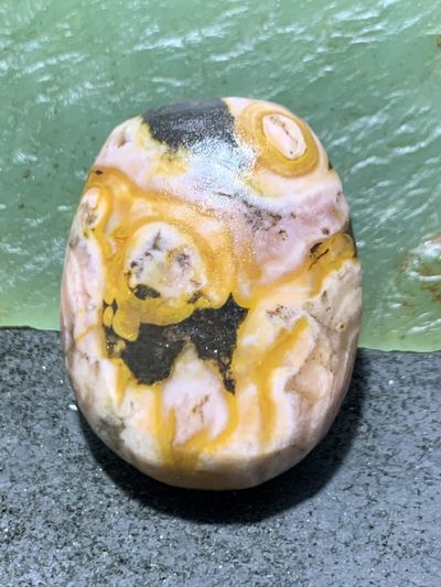 精美原皮亚光天眼纹战国红玛瑙手工雕刻恒字吊坠（把件)一个 - 精美原皮亚光天眼纹战国红玛瑙手工雕刻恒字吊坠（把件)一个