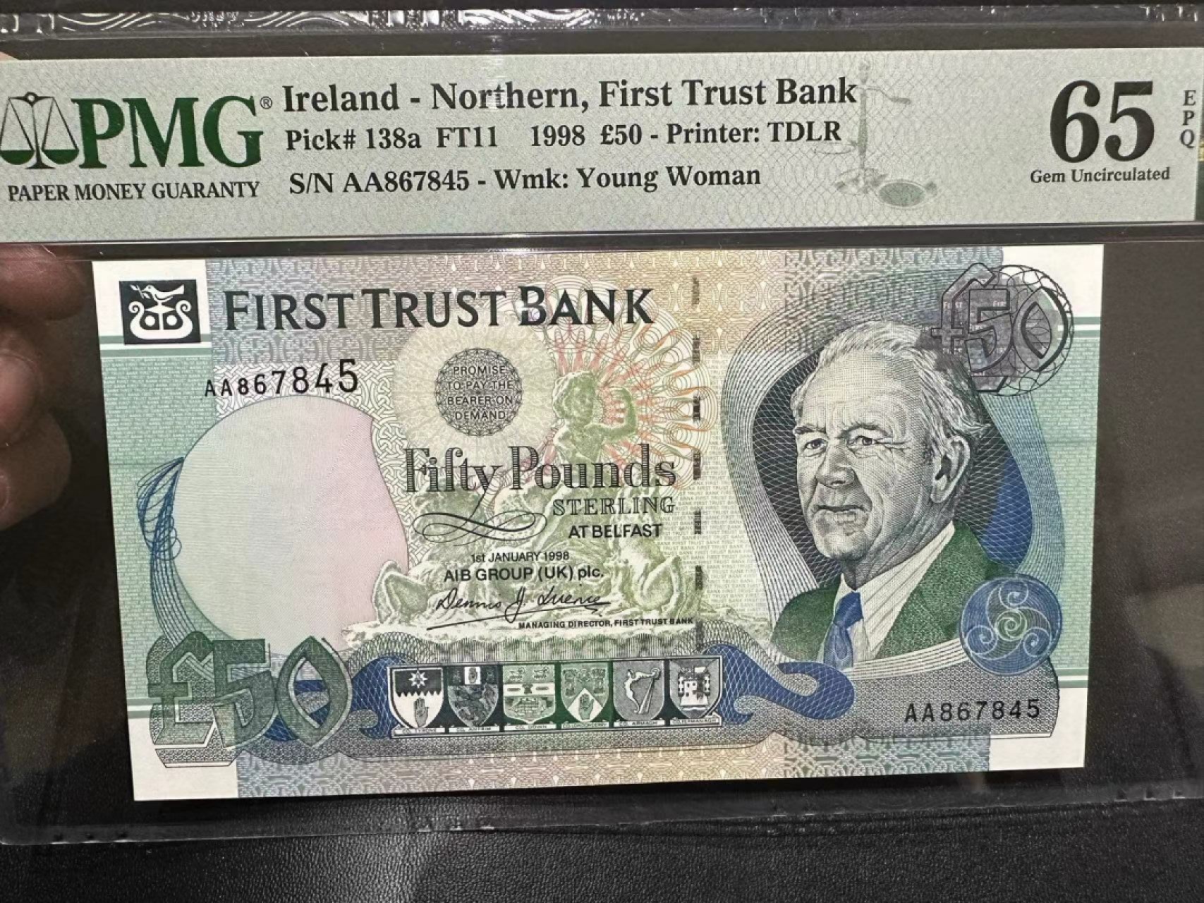 《外钞收藏家》第二百五十一期 1998年北爱尔兰 第一信托银行 50镑 PMG65 AA冠