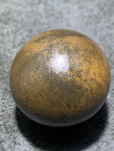 精美亚光原皮战国红玛瑙手工雕刻万字符，恶字大圆珠一颗 精美亚光原皮战国红玛瑙手工雕刻万字符，恶字大圆珠一颗