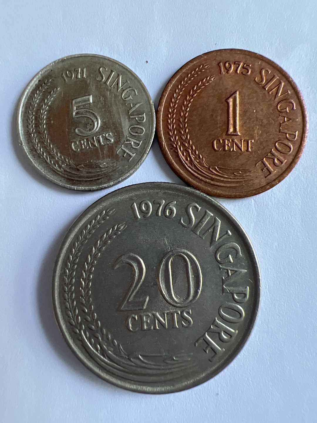 泡泡堂微拍第八十七幕硬币捡漏可累计专场👿👿，累计满二十元包邮，接受代拍业务 新加坡首版三枚