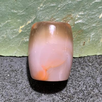 川料南红玛瑙荔枝冻随形桶珠一个 - 川料南红玛瑙荔枝冻随形桶珠一个
