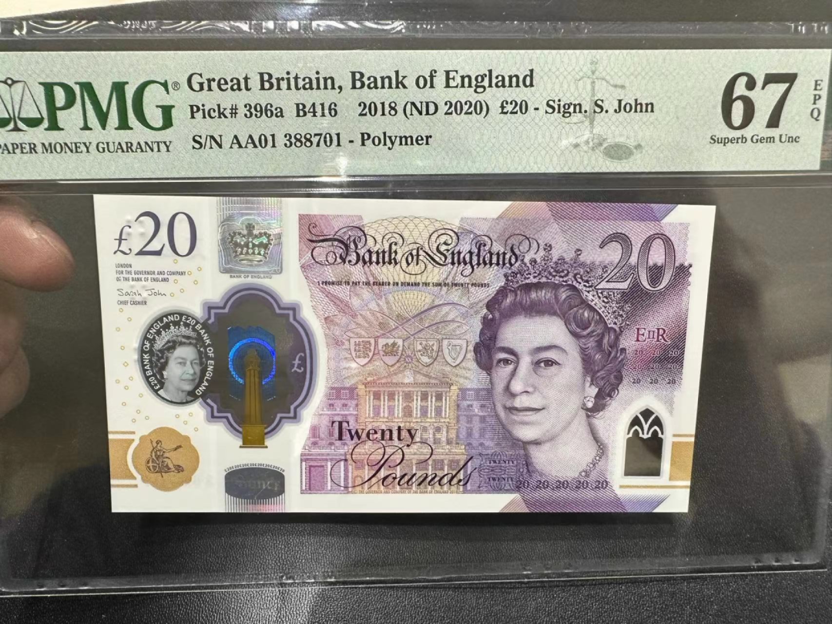 《外钞收藏家》第二百五十一期 2018年英国最新版20镑塑料钞 PMG67  AA01首发冠