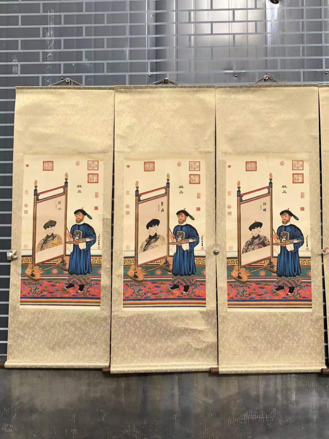 郎世宁手绘十二妃子画工精细 品相如图