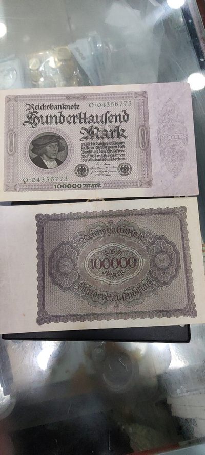 德国1923年10万馬克纸币 - 德国1923年10万馬克纸币