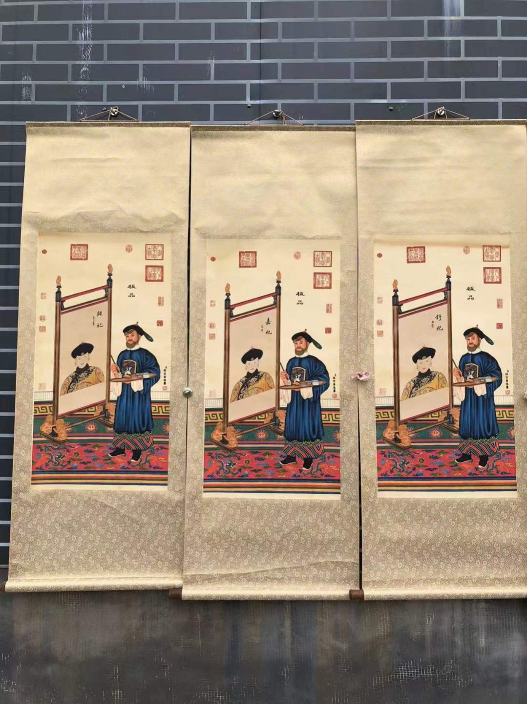 郎世宁手绘十二妃子画工精细 品相如图