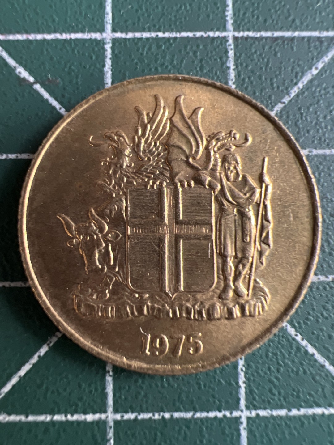 泡泡堂微拍第八十八幕硬币纸币捡漏可累计专场👿👿，累计满二十元包邮，接受代拍业务 冰岛1克朗