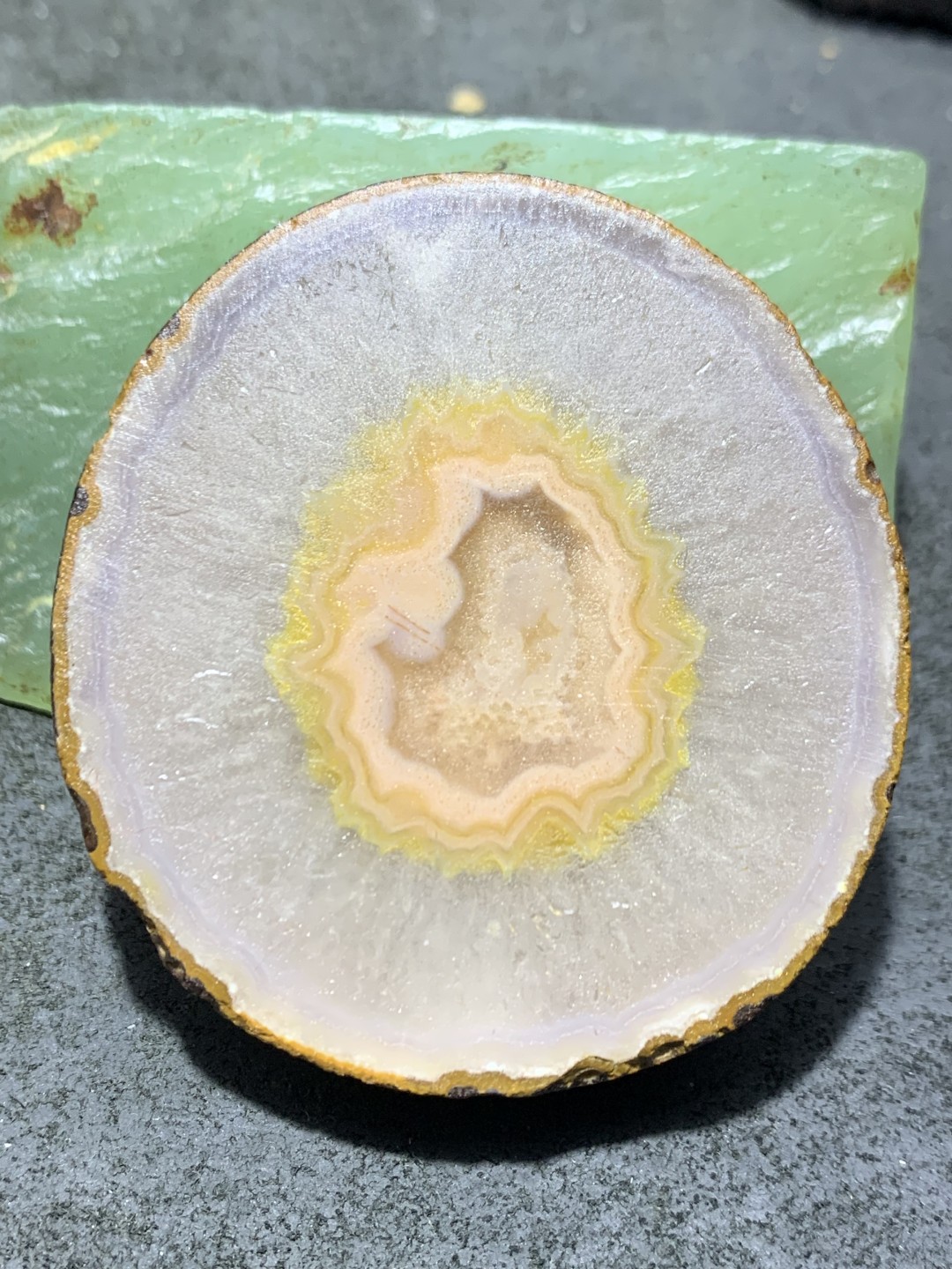 精美原皮高玉化冻料蒙料战国红玛瑙手工影雕工艺佛影把件一个，
