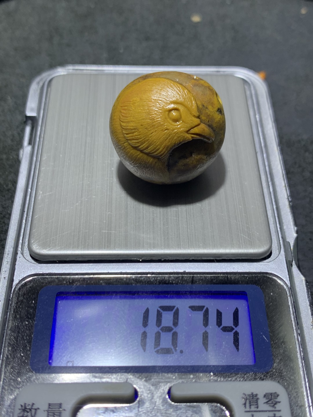精美亚光原皮战国红玛瑙手工雕刻鹰头吊坠一个，