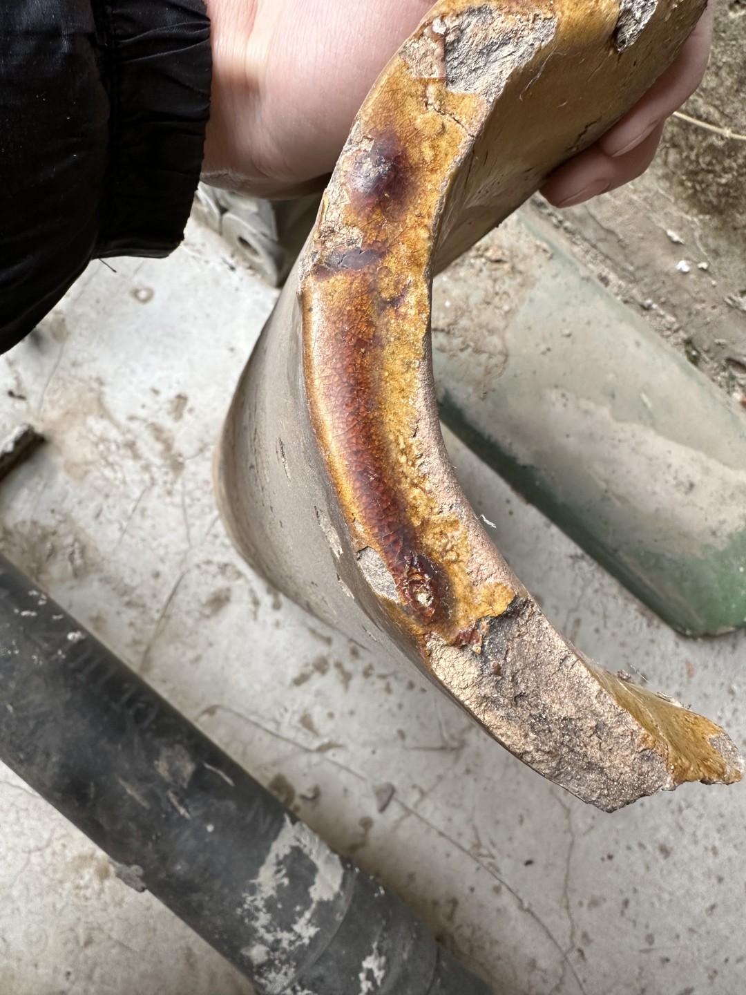 CSIS-GREAT评级精品钱币拍卖第一百八十六期 自家老琉璃瓦 品如图 很沉 只要是运费 一黄一绿 年份不知