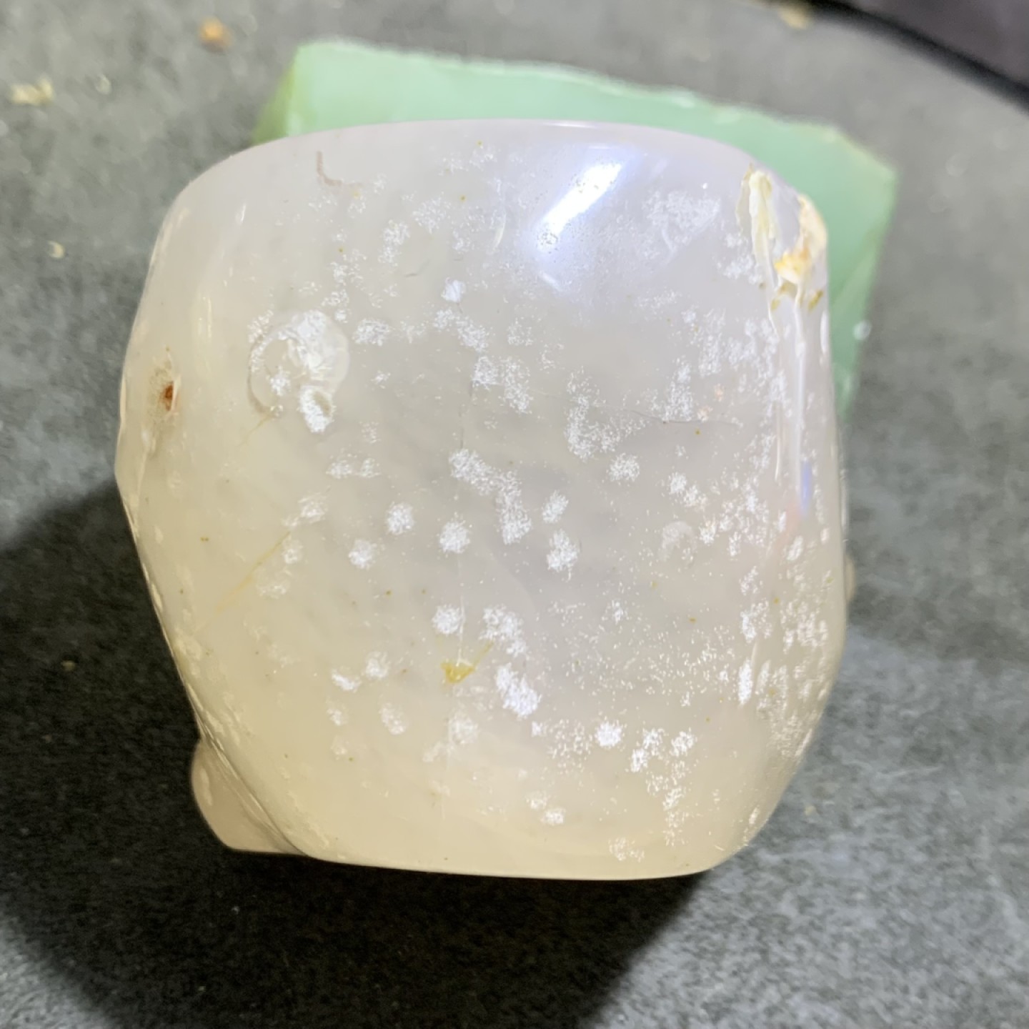 精美天然玛瑙原石打磨原石茶杯，笔洗一个，