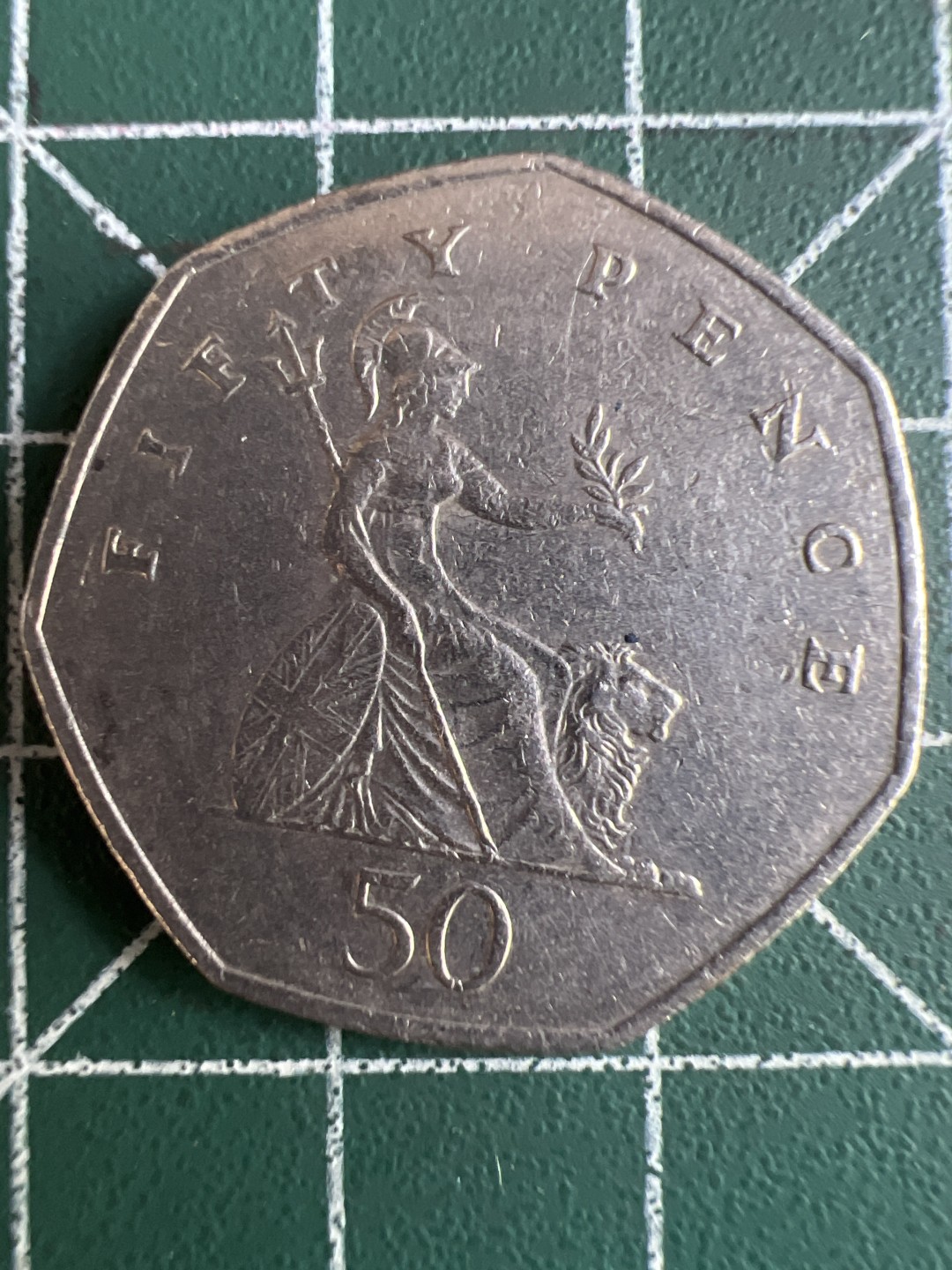 泡泡堂微拍第八十八幕硬币纸币捡漏可累计专场👿👿，累计满二十元包邮，接受代拍业务 英国50便士纪念币