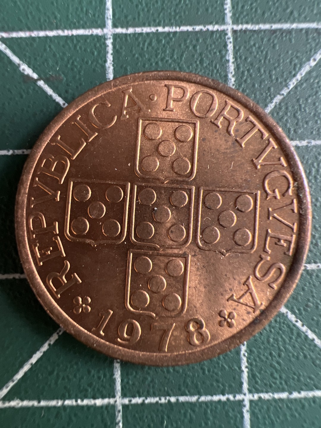 泡泡堂微拍第八十八幕硬币纸币捡漏可累计专场👿👿，累计满二十元包邮，接受代拍业务 葡萄牙50分