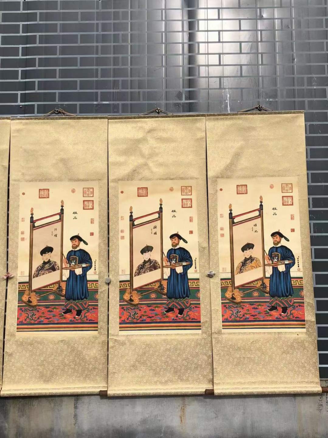 郎世宁手绘十二妃子画工精细 品相如图