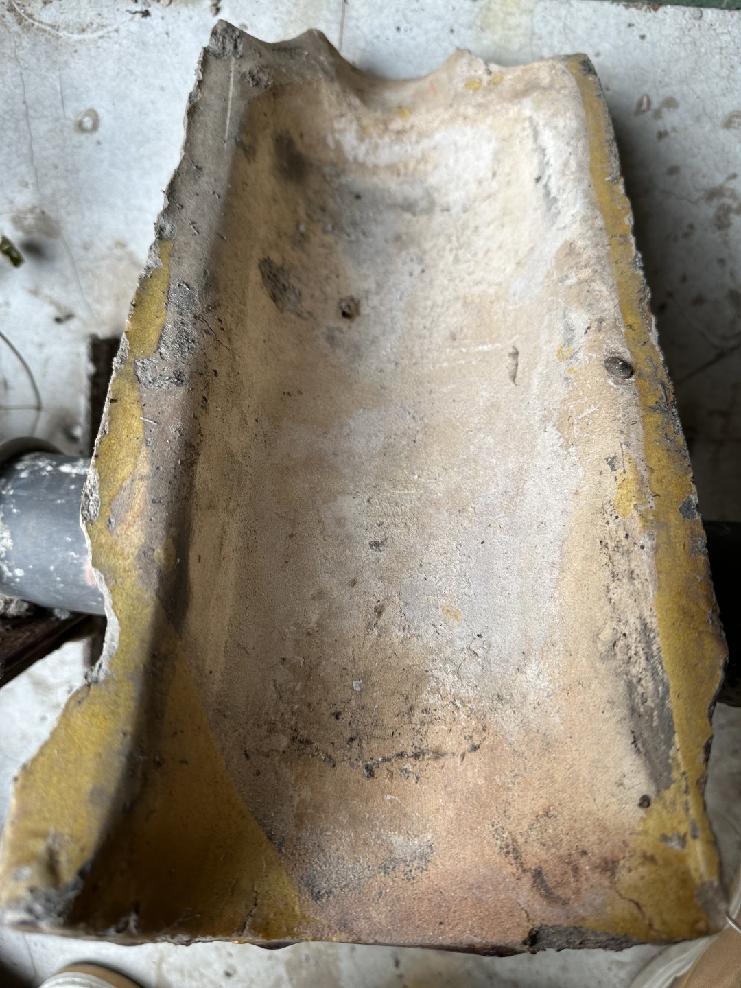 CSIS-GREAT评级精品钱币拍卖第一百八十六期 自家老琉璃瓦 品如图 很沉 只要是运费 一黄一绿 年份不知