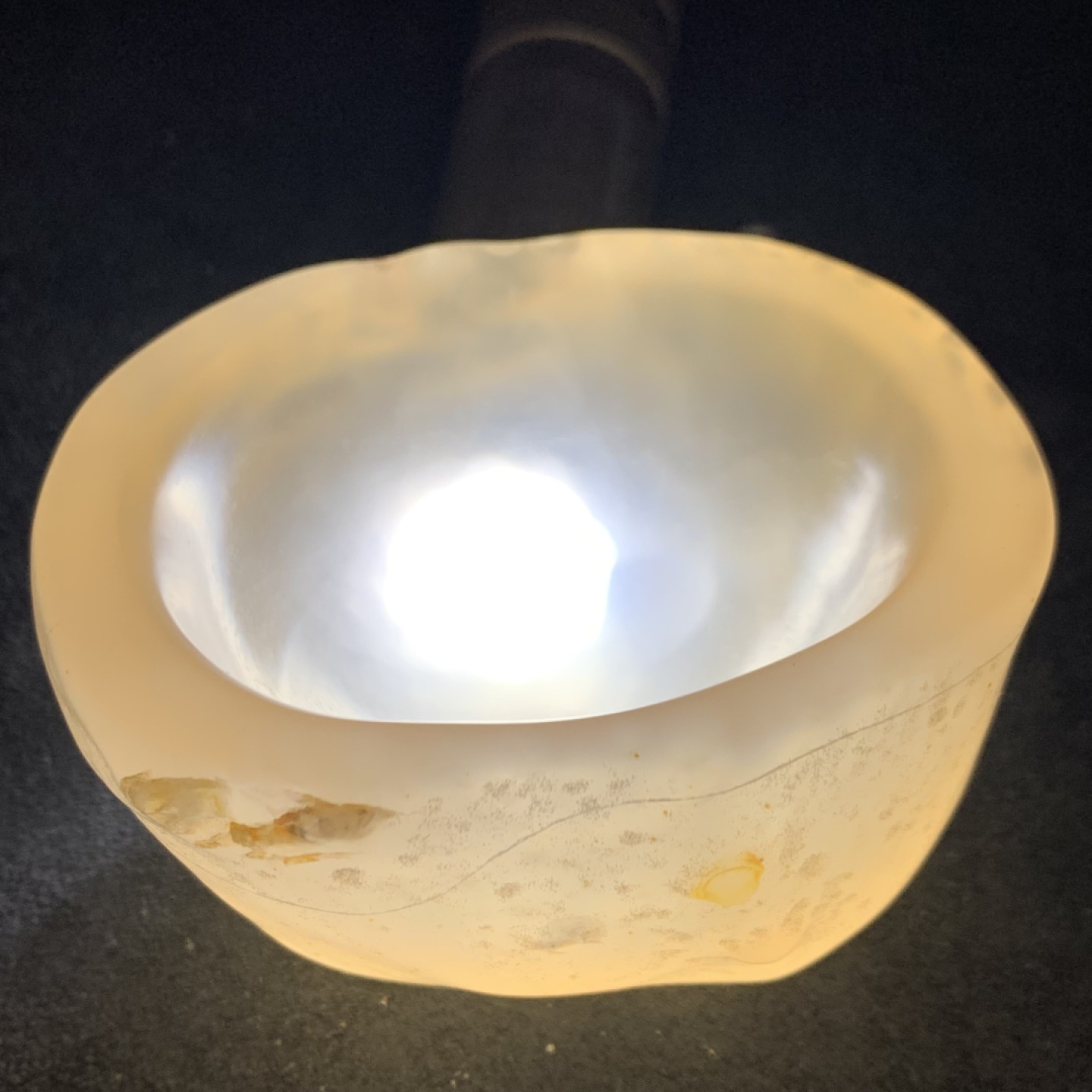 精美天然玛瑙原石打磨原石茶杯，笔洗一个，
