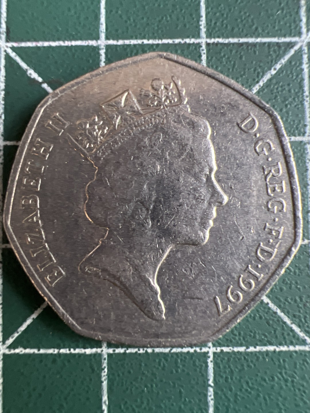 泡泡堂微拍第八十八幕硬币纸币捡漏可累计专场👿👿，累计满二十元包邮，接受代拍业务 英国50便士纪念币