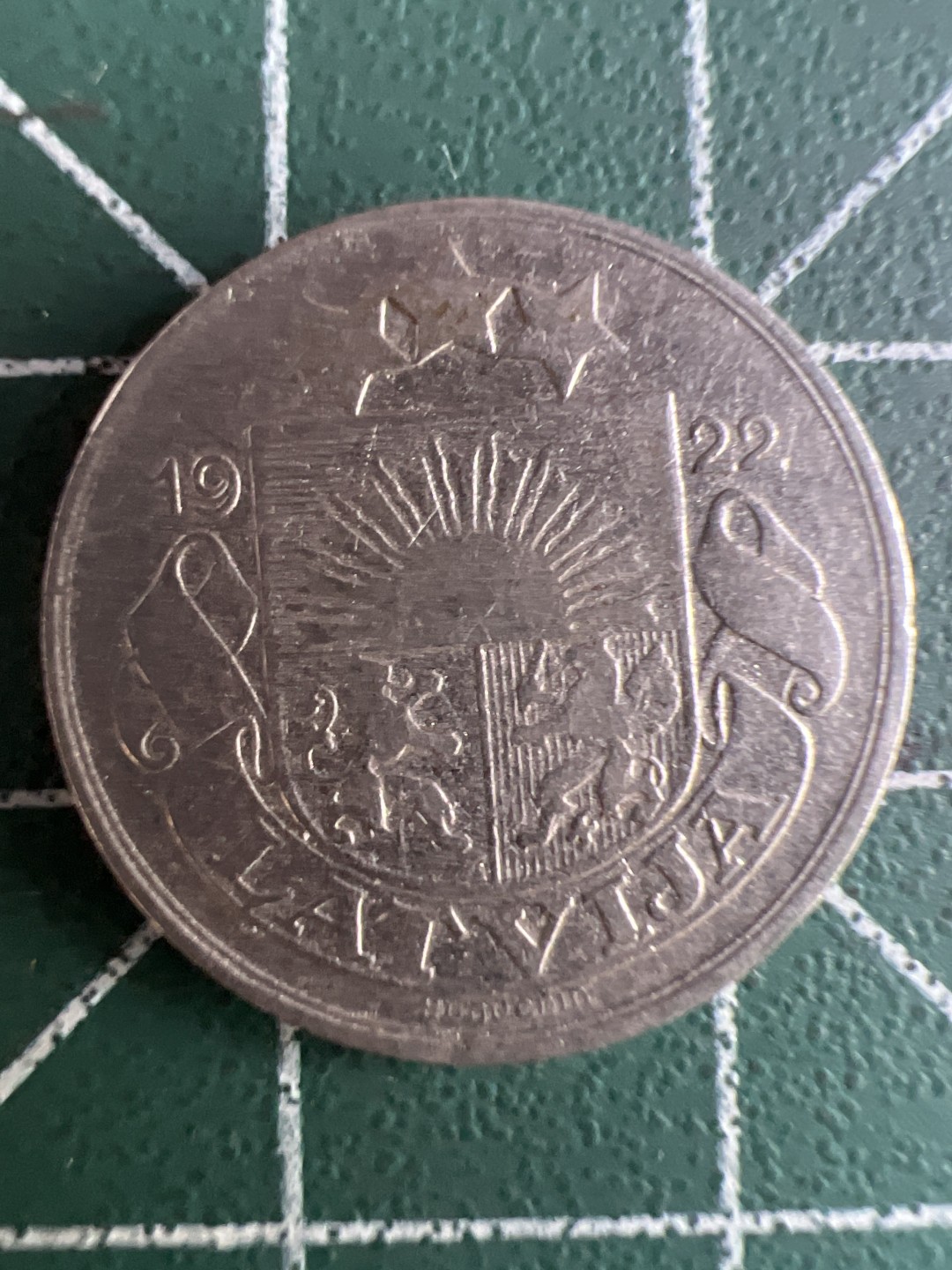 泡泡堂微拍第八十八幕硬币纸币捡漏可累计专场👿👿，累计满二十元包邮，接受代拍业务 拉脱维亚十分